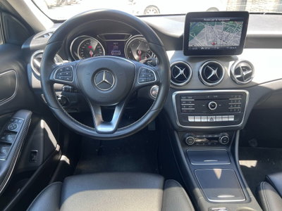 Mercedes-Benz GLA SUV 200 d Automatic Sport (9)