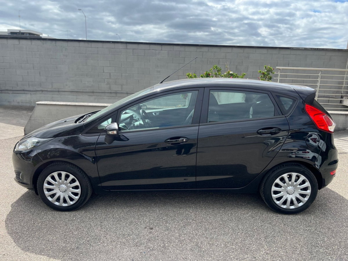 Ford Fiesta 1.5 TDCi 95CV 5 porte Business N1 (4)
