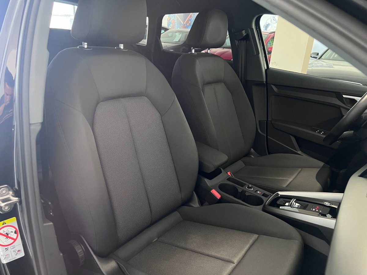 Audi A3 Sportback 30 TDI S tronic Business Advanced (13)