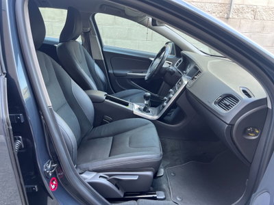 Volvo V60 D2 1.6 Business (12)