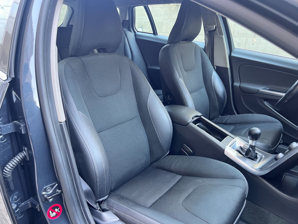 Volvo V60 D2 1.6 Business (13)