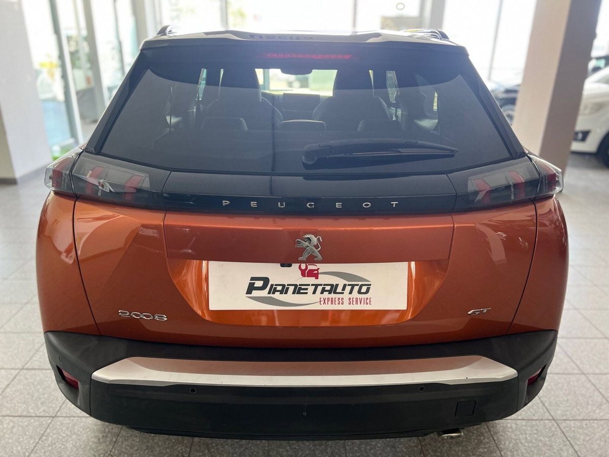 Peugeot 2008 BlueHDi 130 S&S EAT8 GT Pack (6)