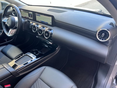 Mercedes-Benz Classe A 180 d Automatic Sport (11)
