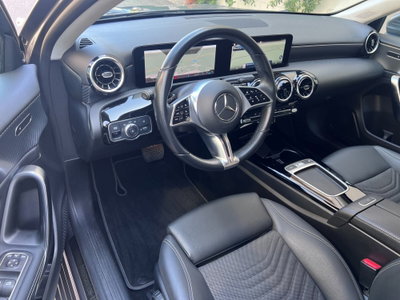 Mercedes-Benz Classe A 180 d Automatic Sport (9)