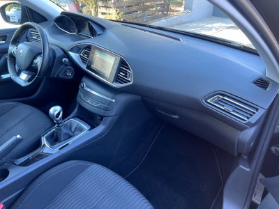 Peugeot 308 BlueHDi 120 S&S Business (11)