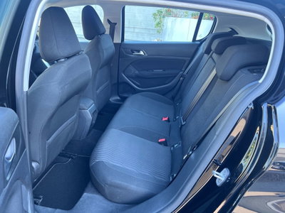 Peugeot 308 BlueHDi 120 S&S Business (14)
