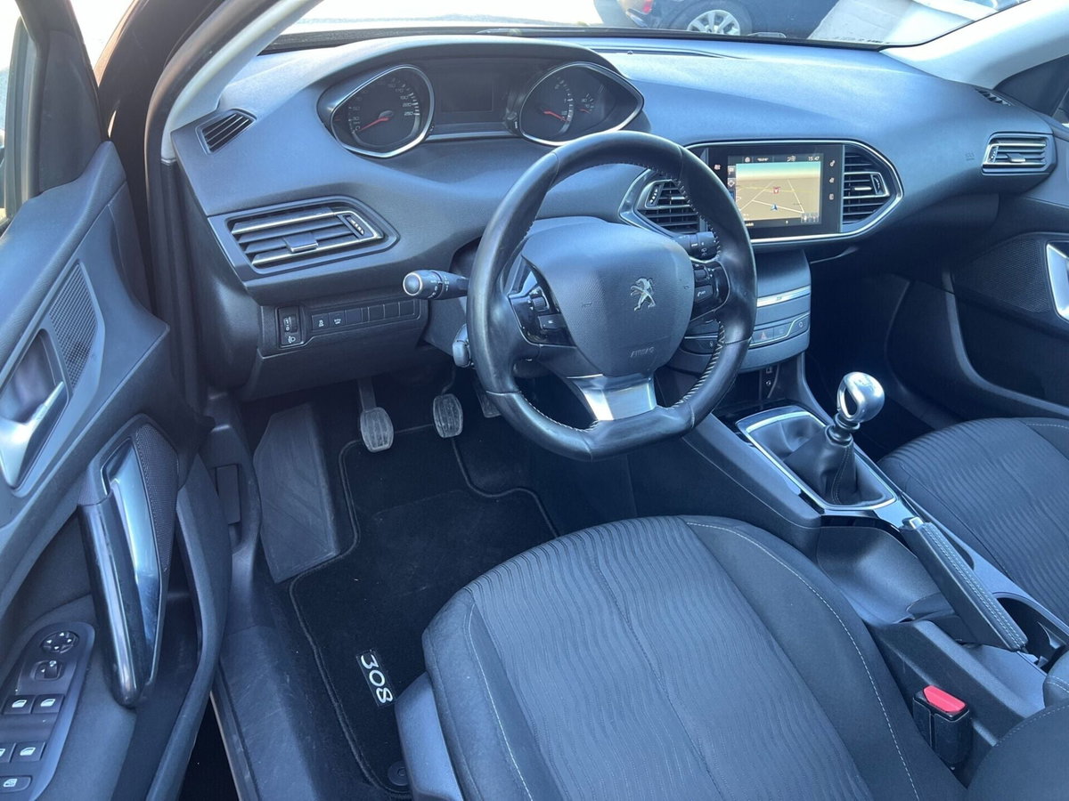 Peugeot 308 BlueHDi 120 S&S Business (9)
