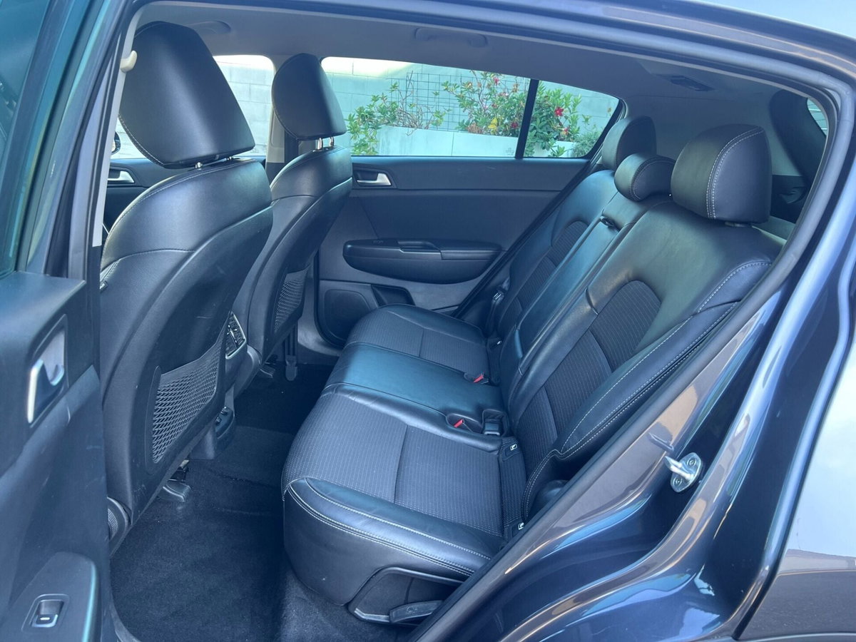 Kia Sportage 1.7 CRDI 2WD Style (14)