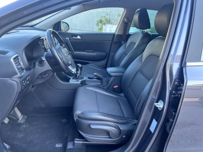 Kia Sportage 1.7 CRDI 2WD Style (8)