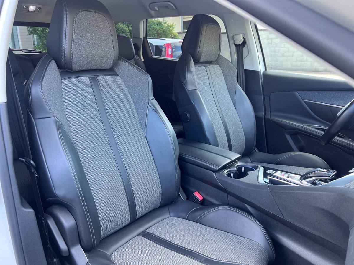 Peugeot 5008 BlueHDi 130 S&S EAT8 Allure (13)