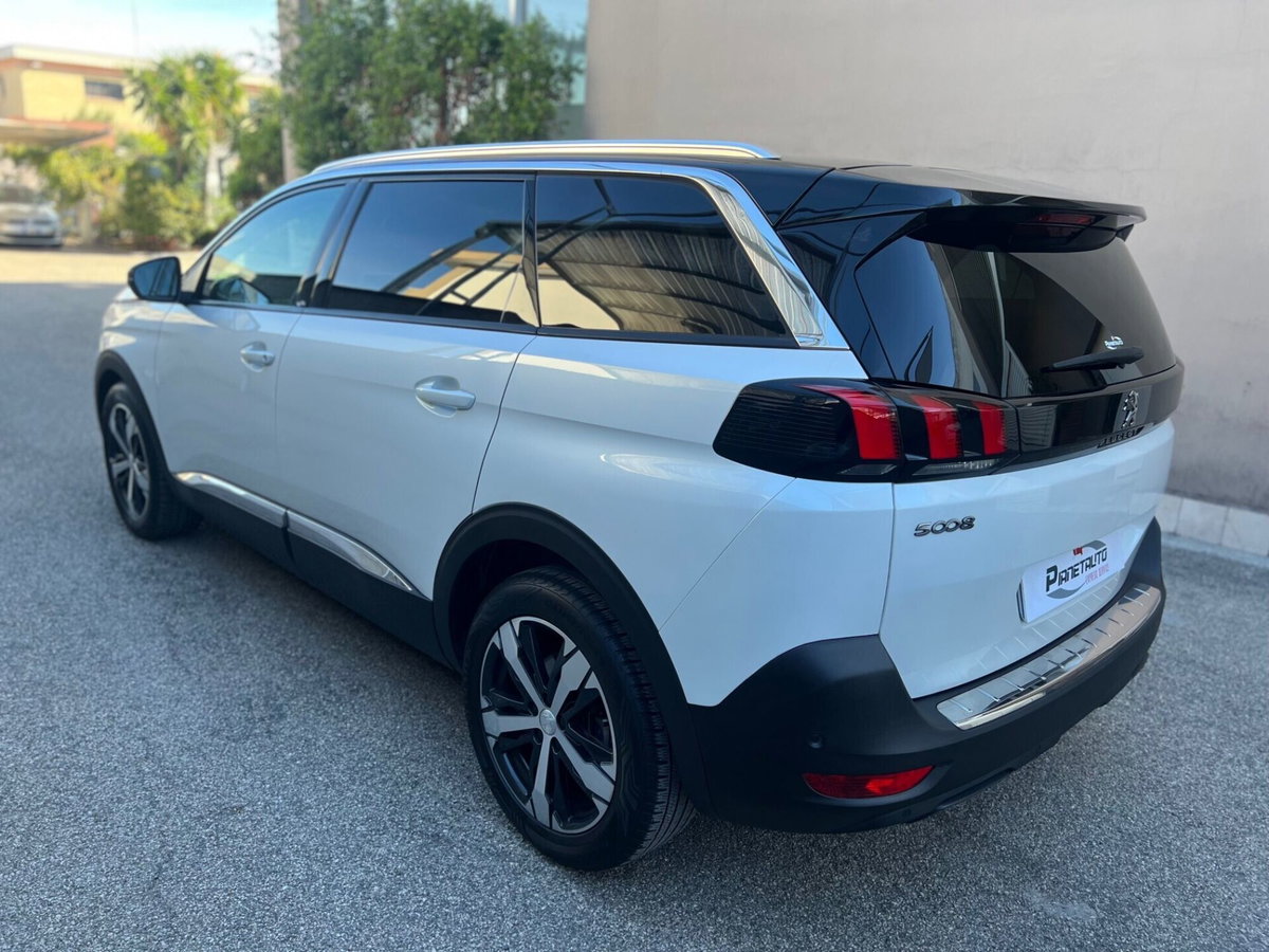 Peugeot 5008 BlueHDi 130 S&S EAT8 Allure (5)