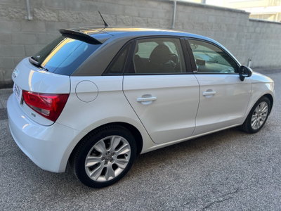 Audi A1 Sportback 1.6 TDI 105 CV Ambition (7)