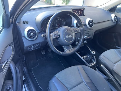 Audi A1 Sportback 1.6 TDI 105 CV Ambition (9)