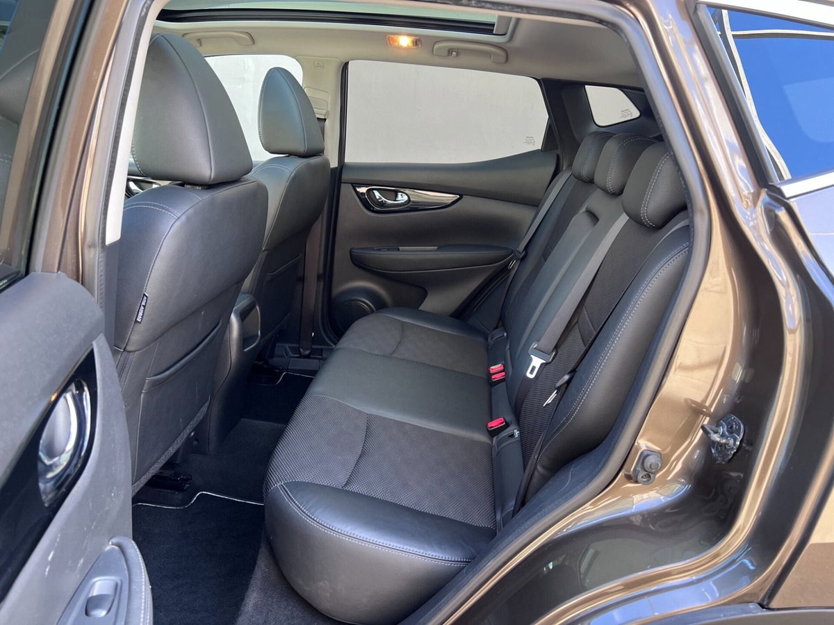 Nissan Qashqai 1.6 dCi 2WD Tekna (15)