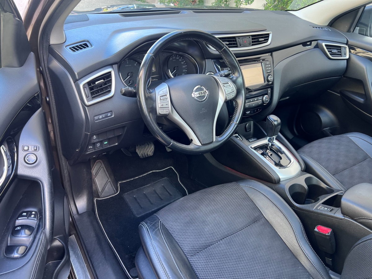 Nissan Qashqai 1.6 dCi 2WD Tekna (9)