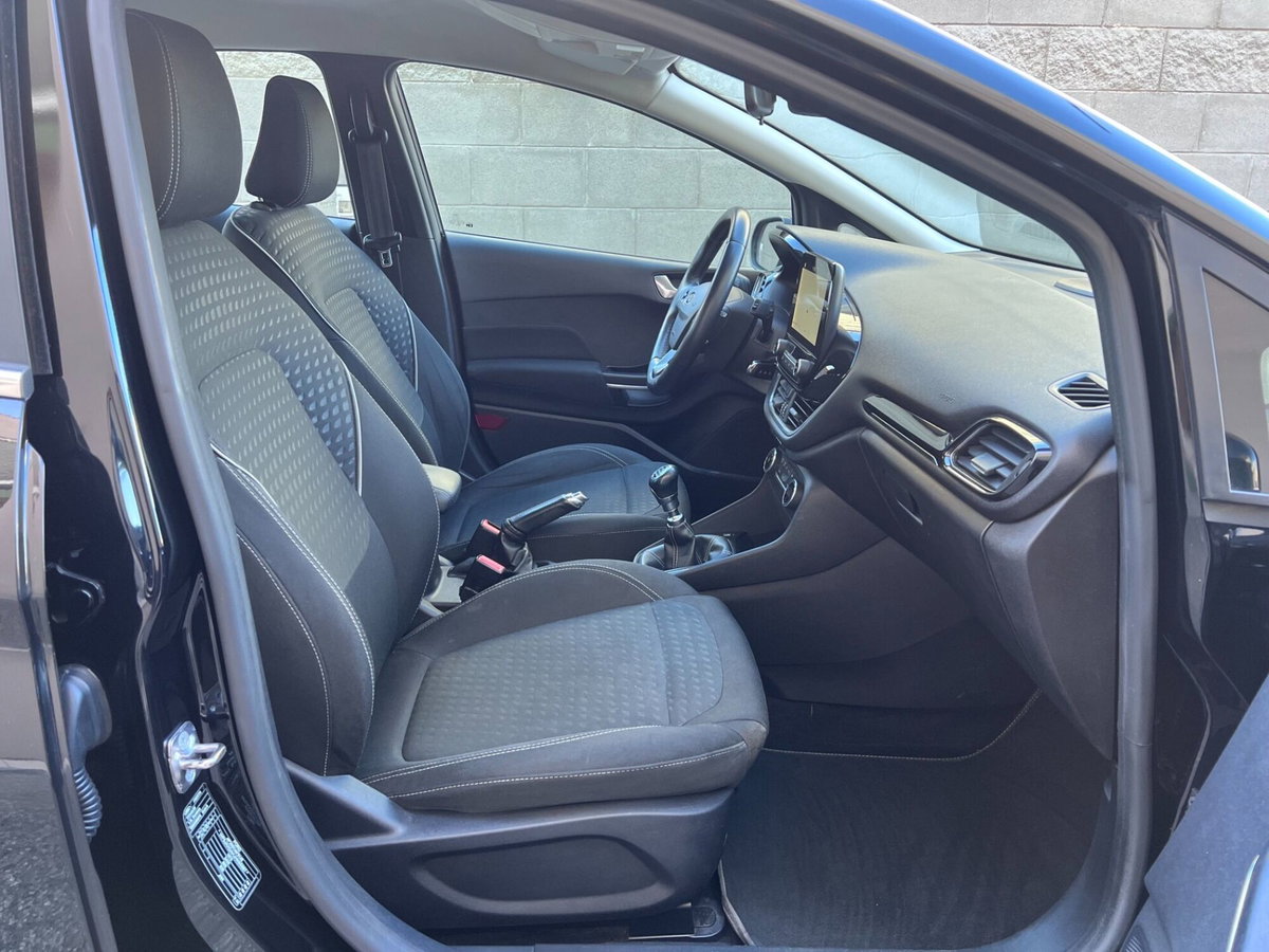 Ford Fiesta 1.5 TDCi 5 porte Titanium (12)