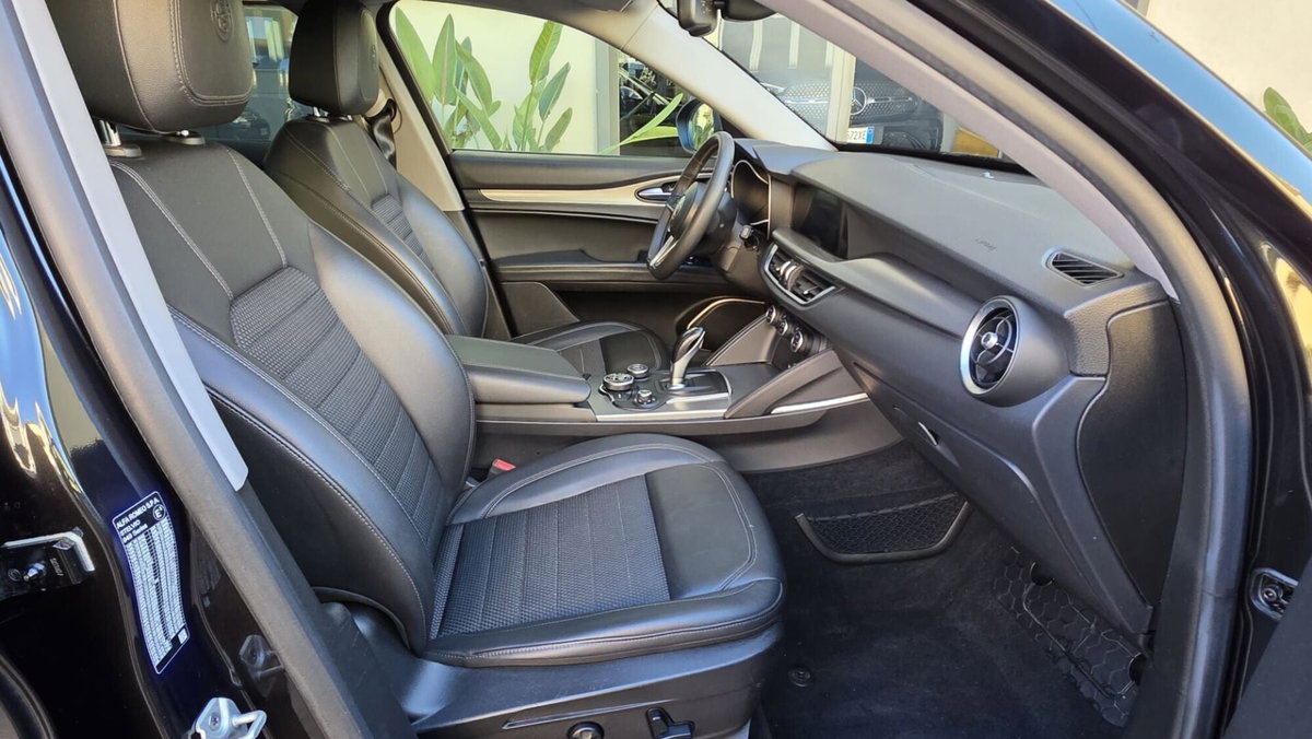 Alfa Romeo Stelvio Stelvio 2.2 Turbodiesel 210 CV AT8 Q4 Executive (8)