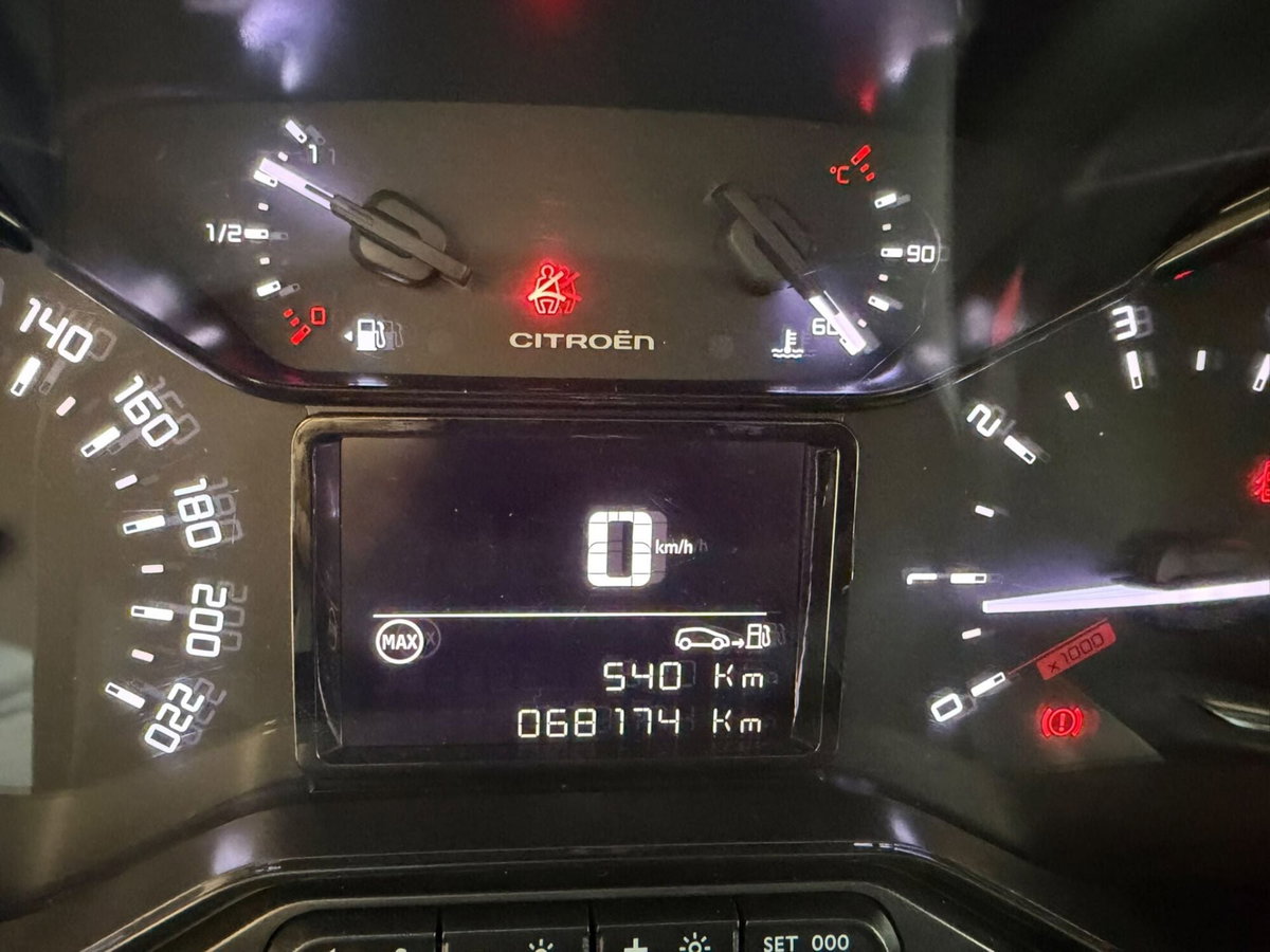 Citroen C3 Aircross BlueHDi 110 S&S Feel (15)