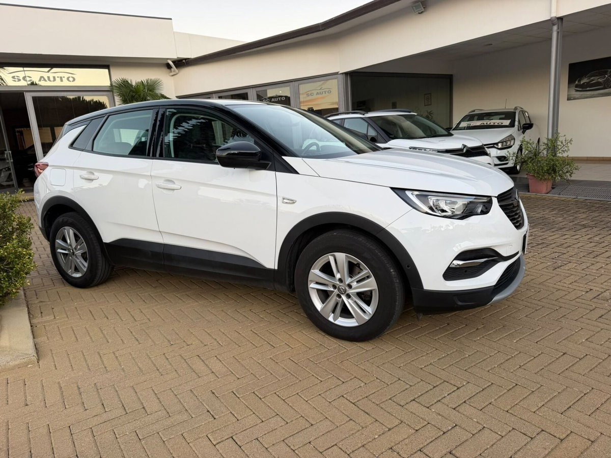 Opel Grandland 1.5 diesel Ecotec aut. (4)