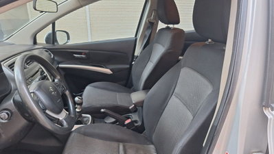 Suzuki S-Cross 1.6 DDiS Style (10)