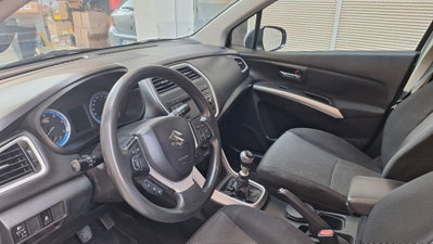 Suzuki S-Cross 1.6 DDiS Style (13)