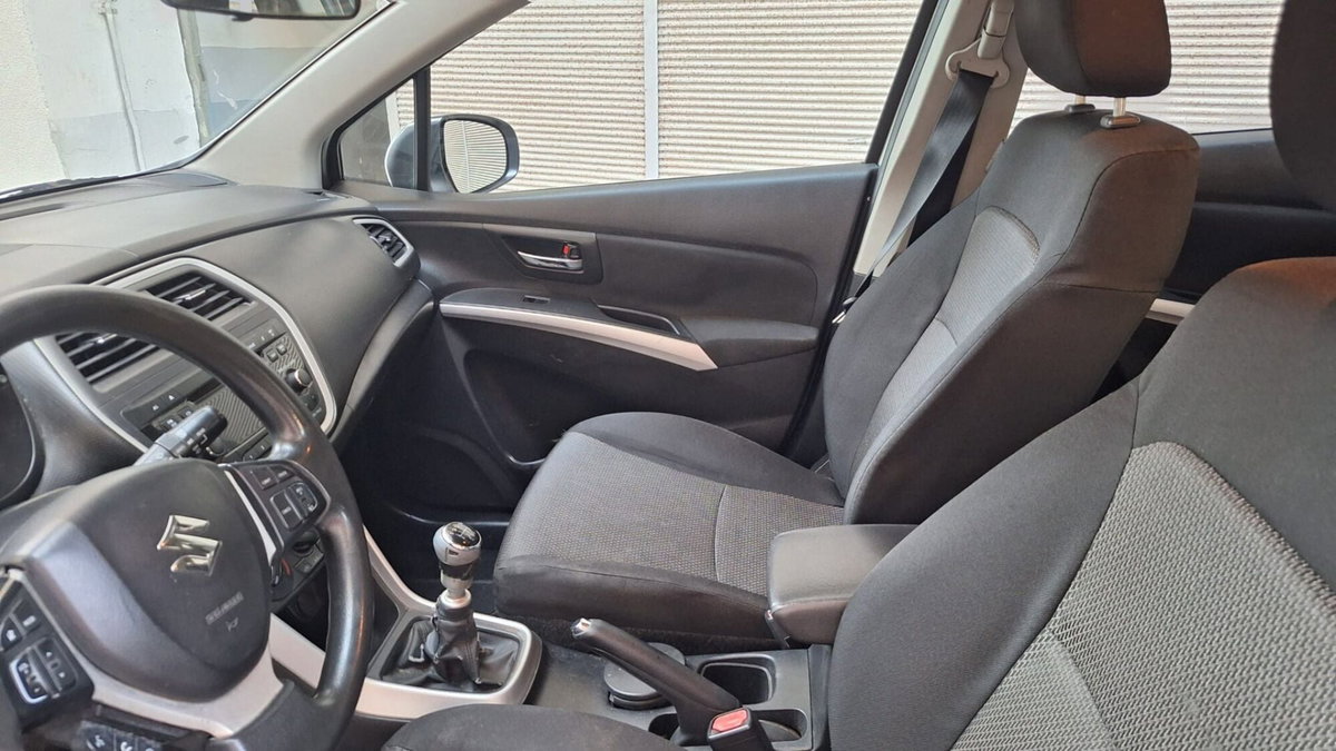 Suzuki S-Cross 1.6 DDiS Style (9)