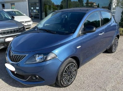 Lancia Ypsilon 1.2 69 CV 5 porte GPL Ecochic Alberta Ferretti (3)
