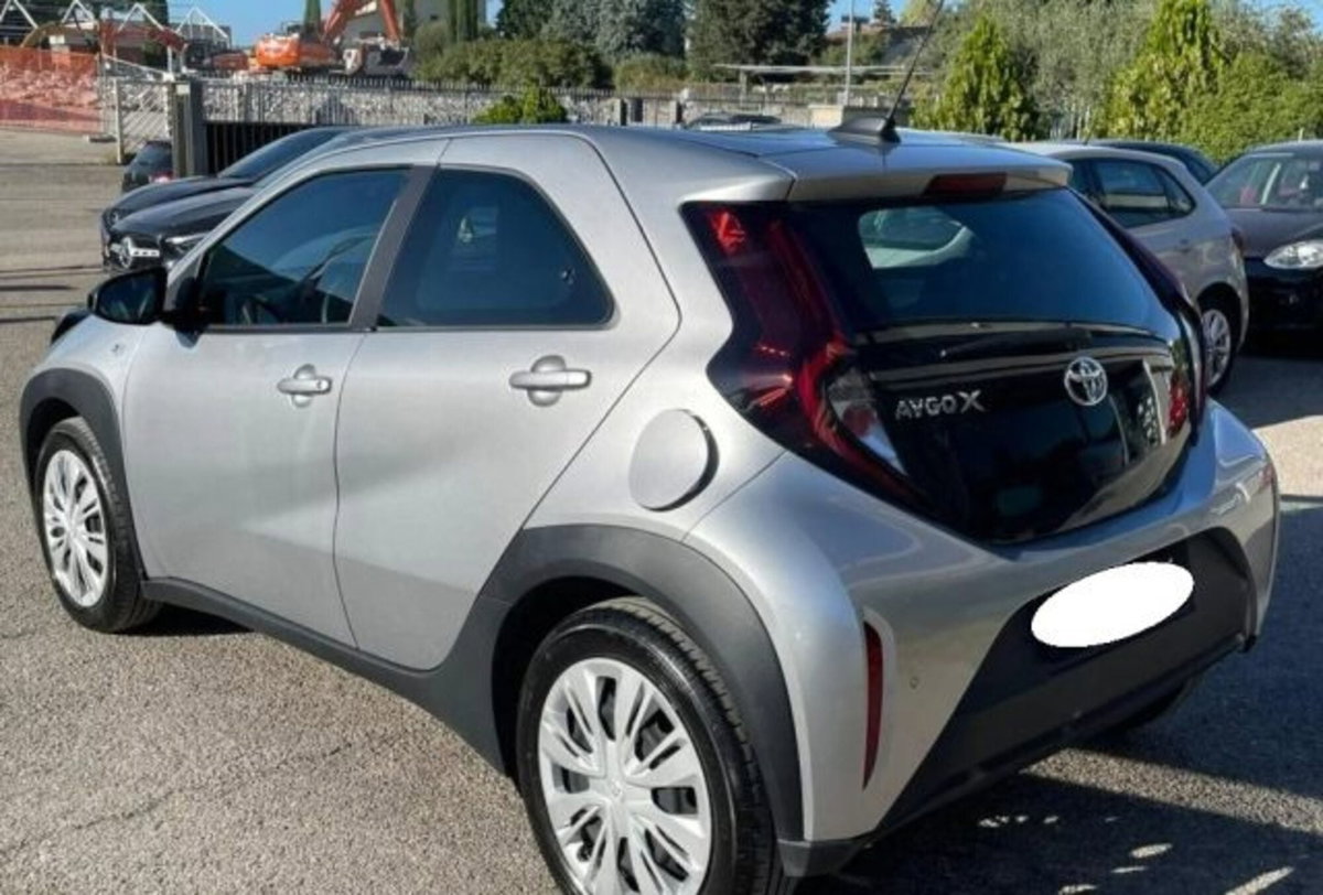 Toyota Aygo X 1.0 VVT-i 72 CV 5p. Undercover S-CVT (4)
