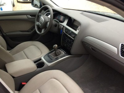 Audi A4 Avant 2.0 TDI 120 CV Ambiente (6)