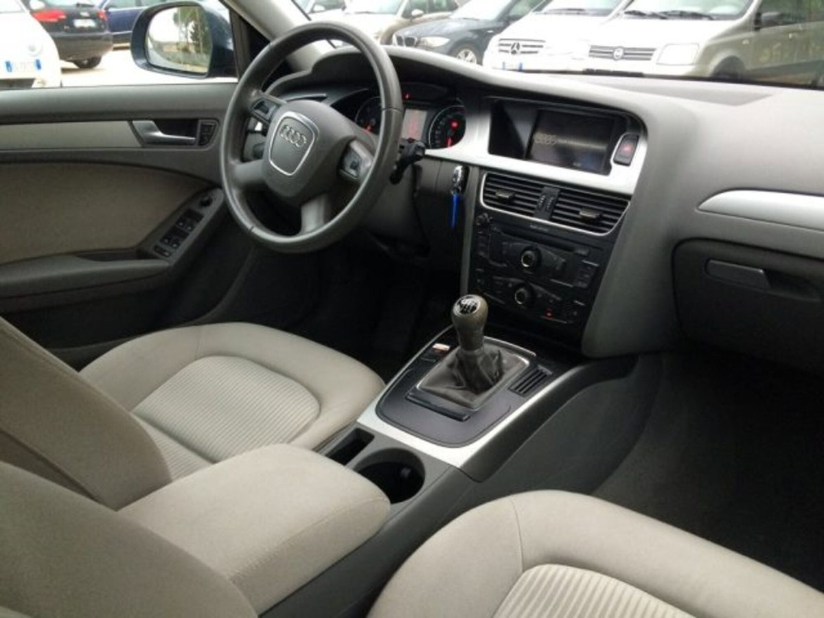 Audi A4 Avant 2.0 TDI 120 CV Ambiente (8)