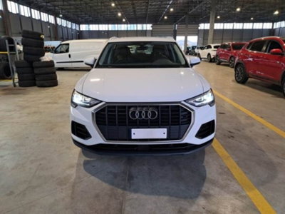 Audi Q3 35 TDI quattro S tronic Business (4)