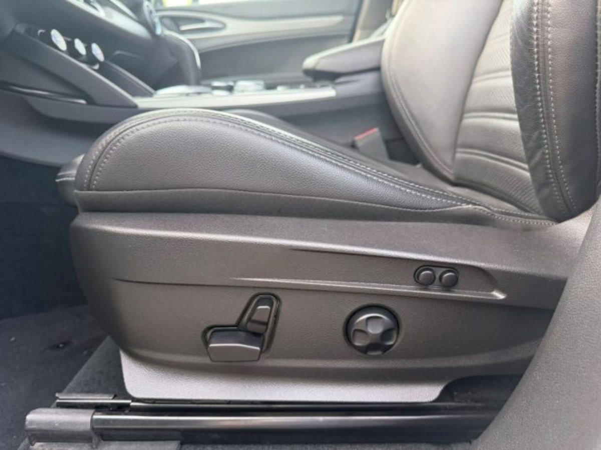 Alfa Romeo Stelvio Stelvio 2.2 Turbodiesel 210 CV AT8 Q4 Veloce (8)