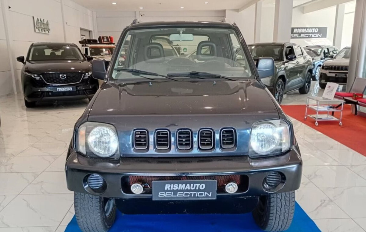 Suzuki Jimny 1.3i 16V cat 4WD JLX (4)