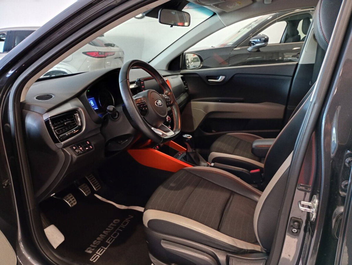 Kia Stonic 1.0 T-GDi 120 CV Energy (9)