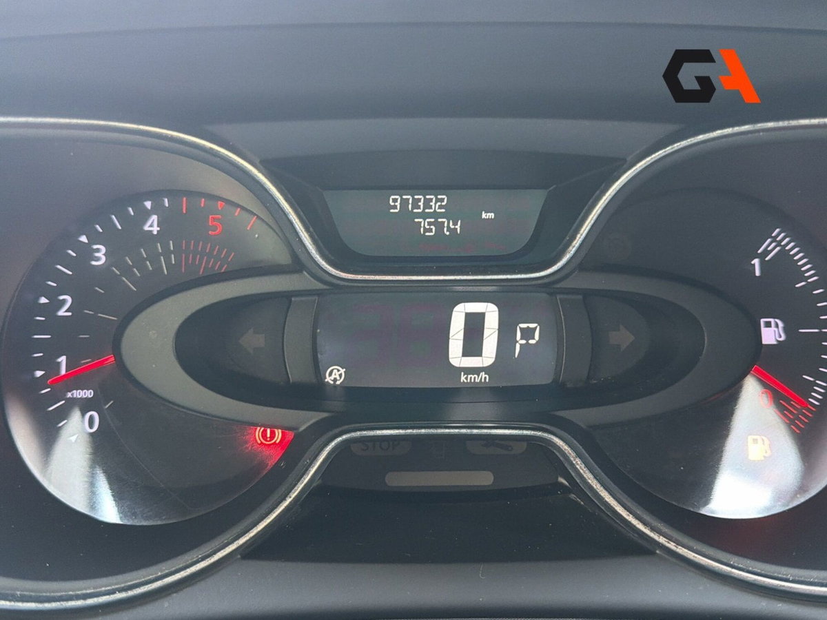 Renault Captur dCi 8V 90 CV EDC Start&Stop Energy Initiale Paris (11)