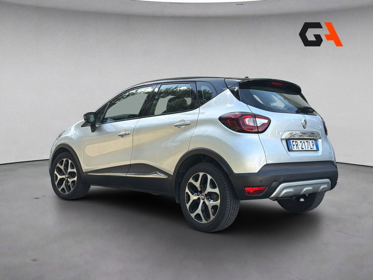 Renault Captur dCi 8V 90 CV EDC Start&Stop Energy Initiale Paris (5)