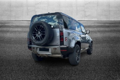 Land Rover Defender 110 3.0D I6 250 CV AWD Auto X-Dynamic S (2)