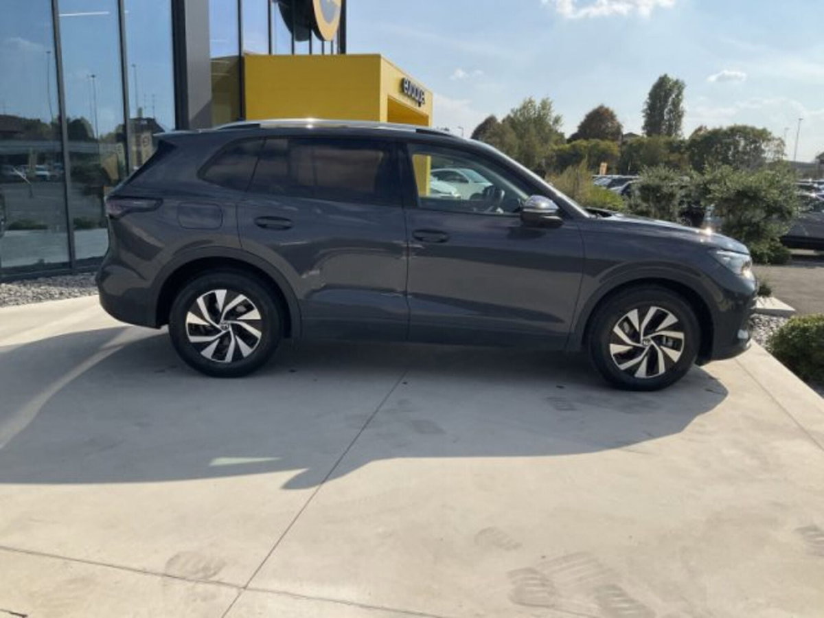 Volkswagen Tiguan 2.0 tdi Edition 20 150cv dsg (5)
