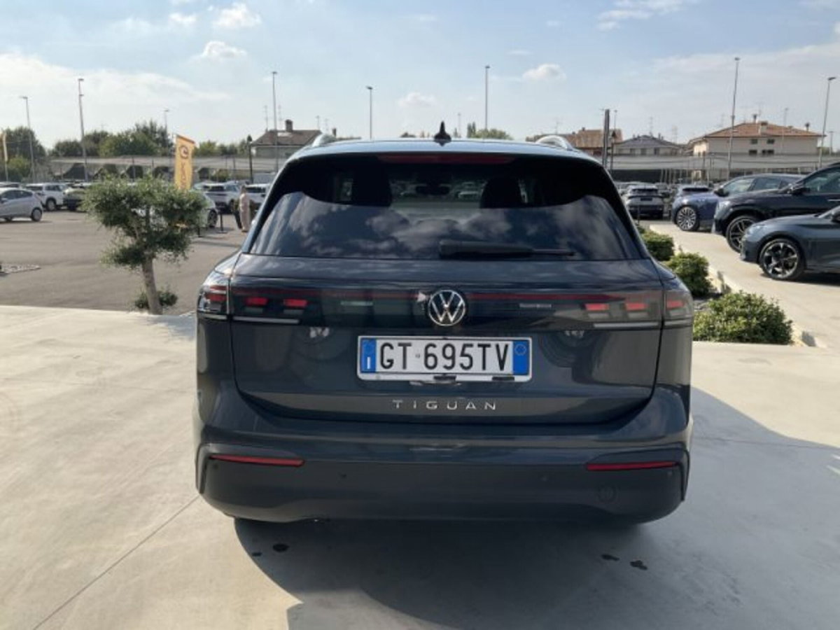 Volkswagen Tiguan 2.0 tdi Edition 20 150cv dsg (7)