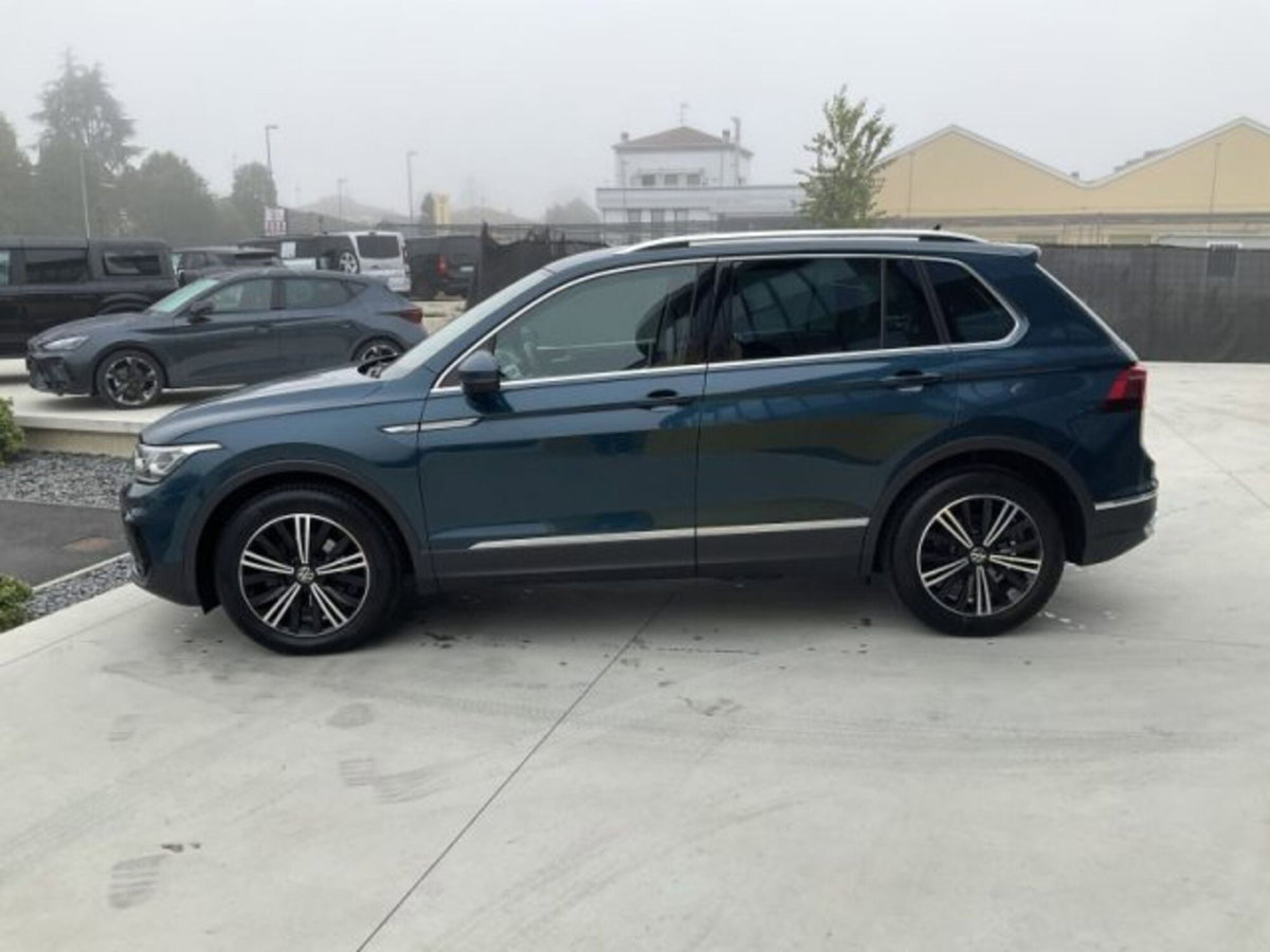 Volkswagen Tiguan 2.0 TDI 150 CV SCR DSG 4MOTION Elegance (7)