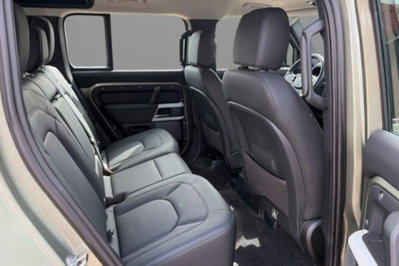 Land Rover Defender 110 3.0d i6 mhev X-Dynamic SE awd 200cv auto (8)