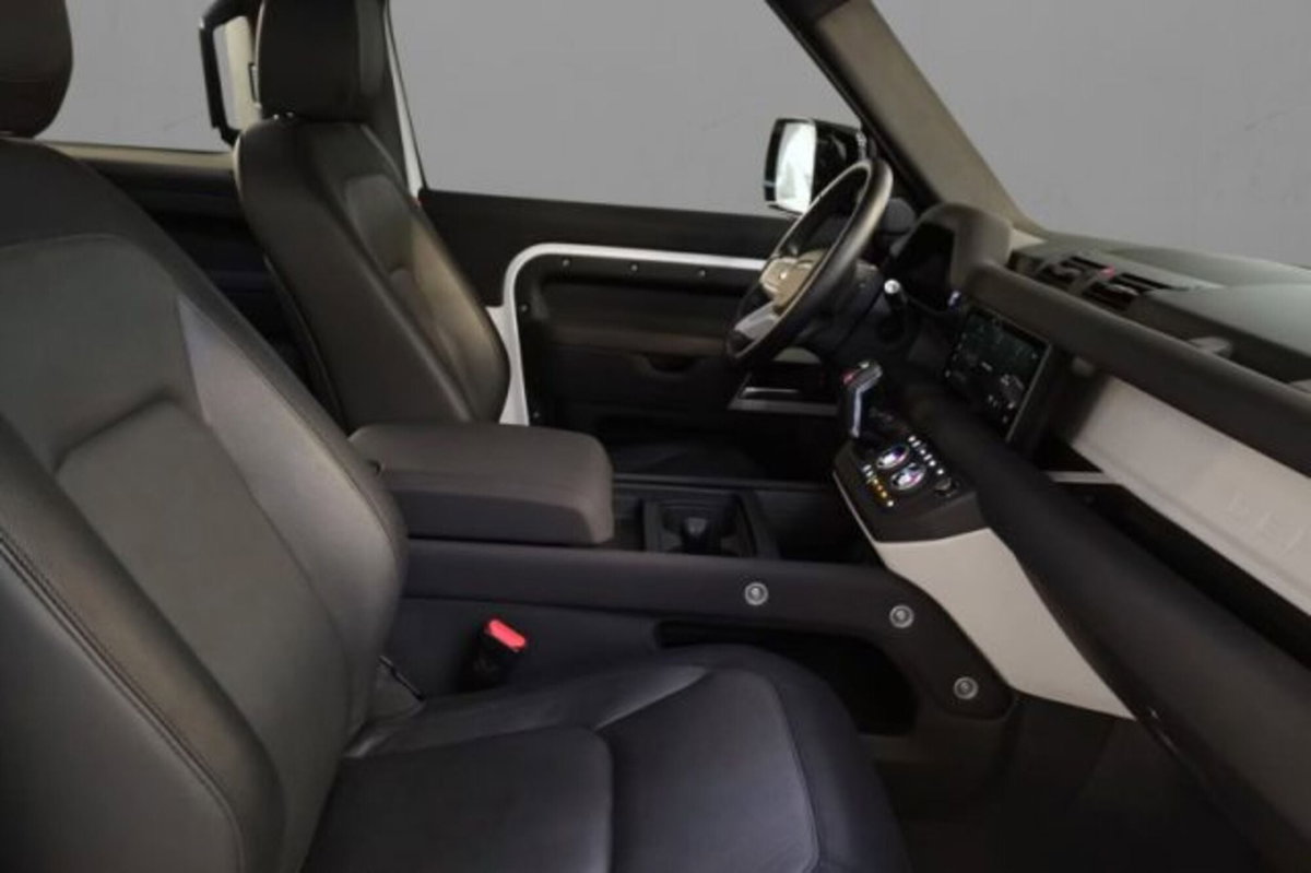 Land Rover Defender 90 3.0d i6 mhev X-Dynamic SE awd 200cv auto (5)