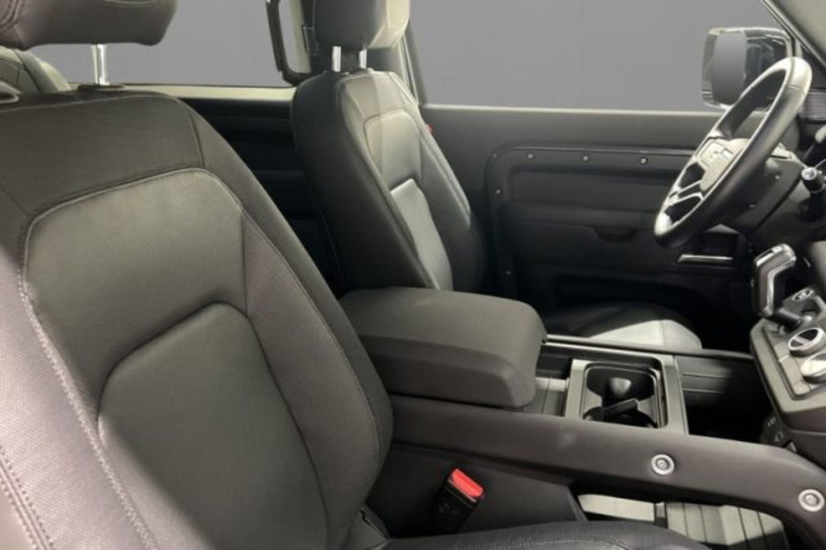 Land Rover Defender 90 3.0d i6 mhev X-Dynamic SE awd 200cv auto (6)