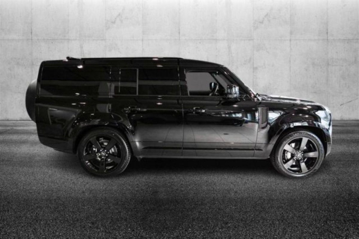 Land Rover Defender 110 3.0D I6 300 CV AWD Auto X-Dynamic HSE (3)