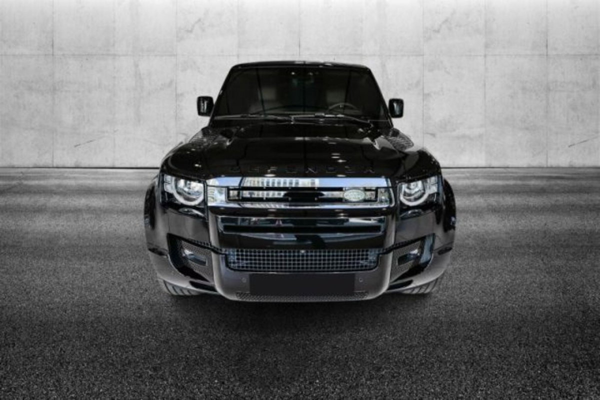 Land Rover Defender 110 3.0D I6 300 CV AWD Auto X-Dynamic HSE (4)