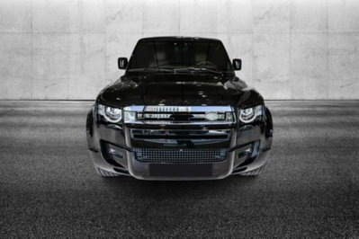 Land Rover Defender 110 3.0D I6 300 CV AWD Auto X-Dynamic HSE (4)
