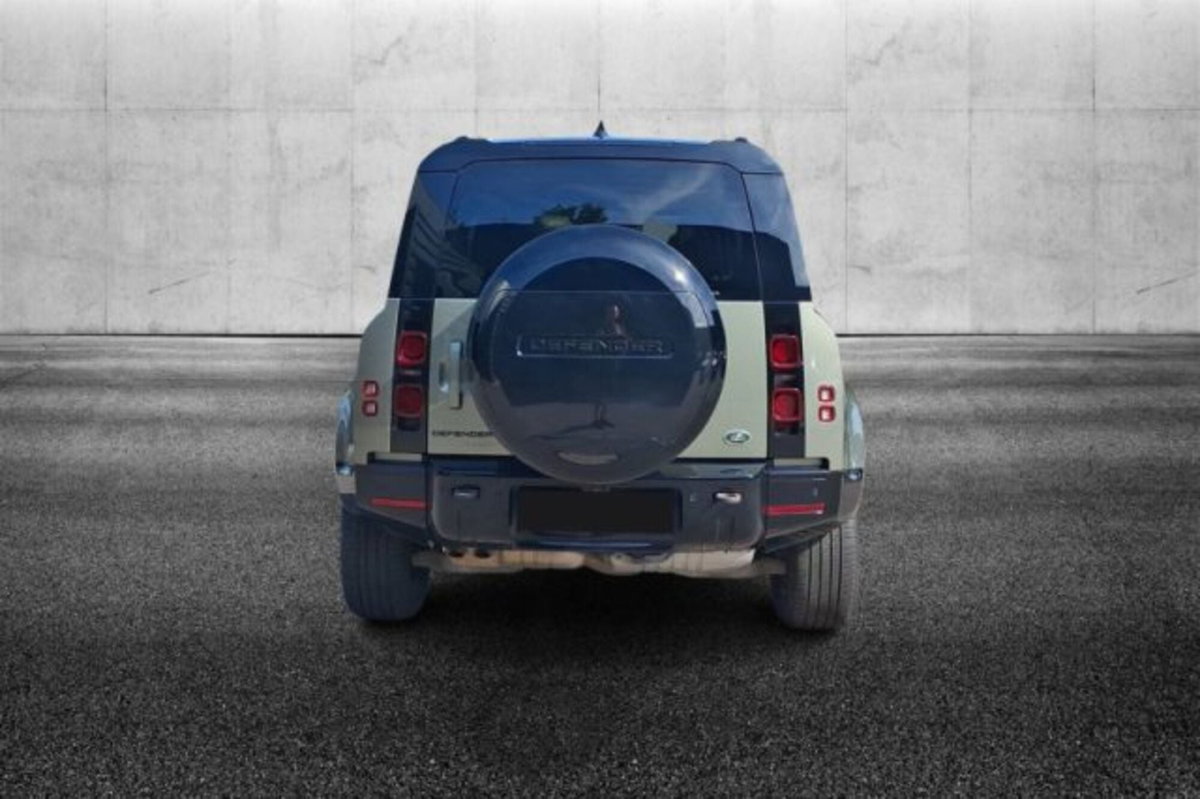 Land Rover Defender 110 3.0D I6 300 CV AWD Auto X-Dynamic SE (5)
