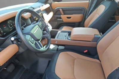Land Rover Defender 110 3.0D I6 300 CV AWD Auto X-Dynamic SE (7)