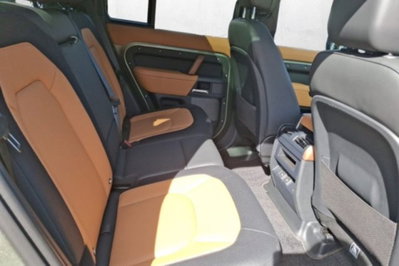 Land Rover Defender 110 3.0D I6 300 CV AWD Auto X-Dynamic SE (8)