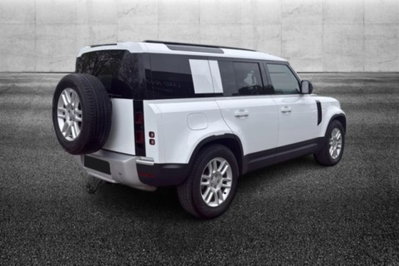 Land Rover Defender 110 3.0D I6 200 CV AWD Auto S (4)